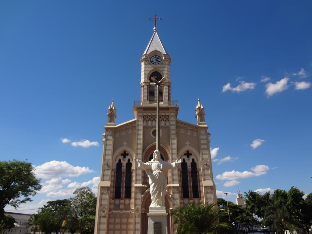 Igreja Matriz de São Pedro, Mirassol