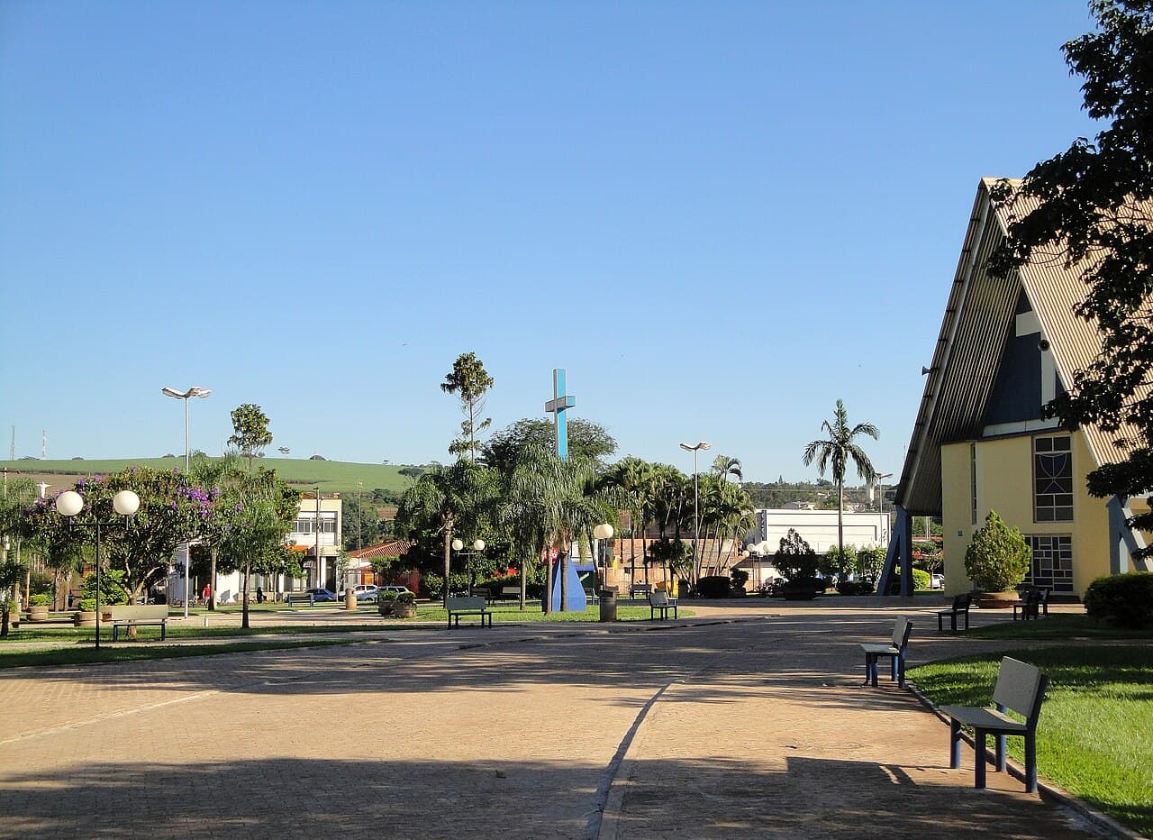 Igreja Matriz de São José em Morro Agudo 01