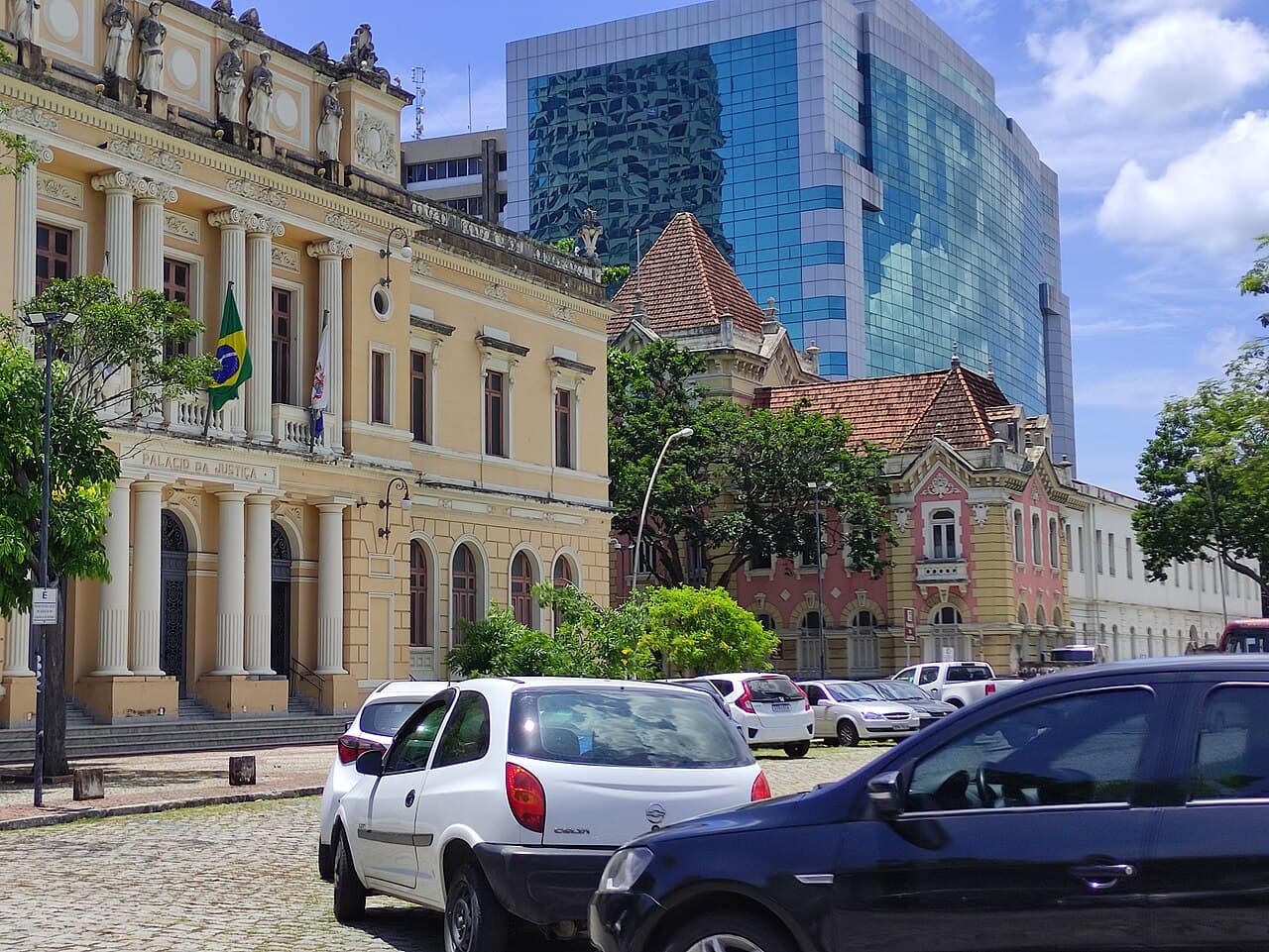 Fórum de Niterói do Tribunal de Justiça de Estado - Niterói