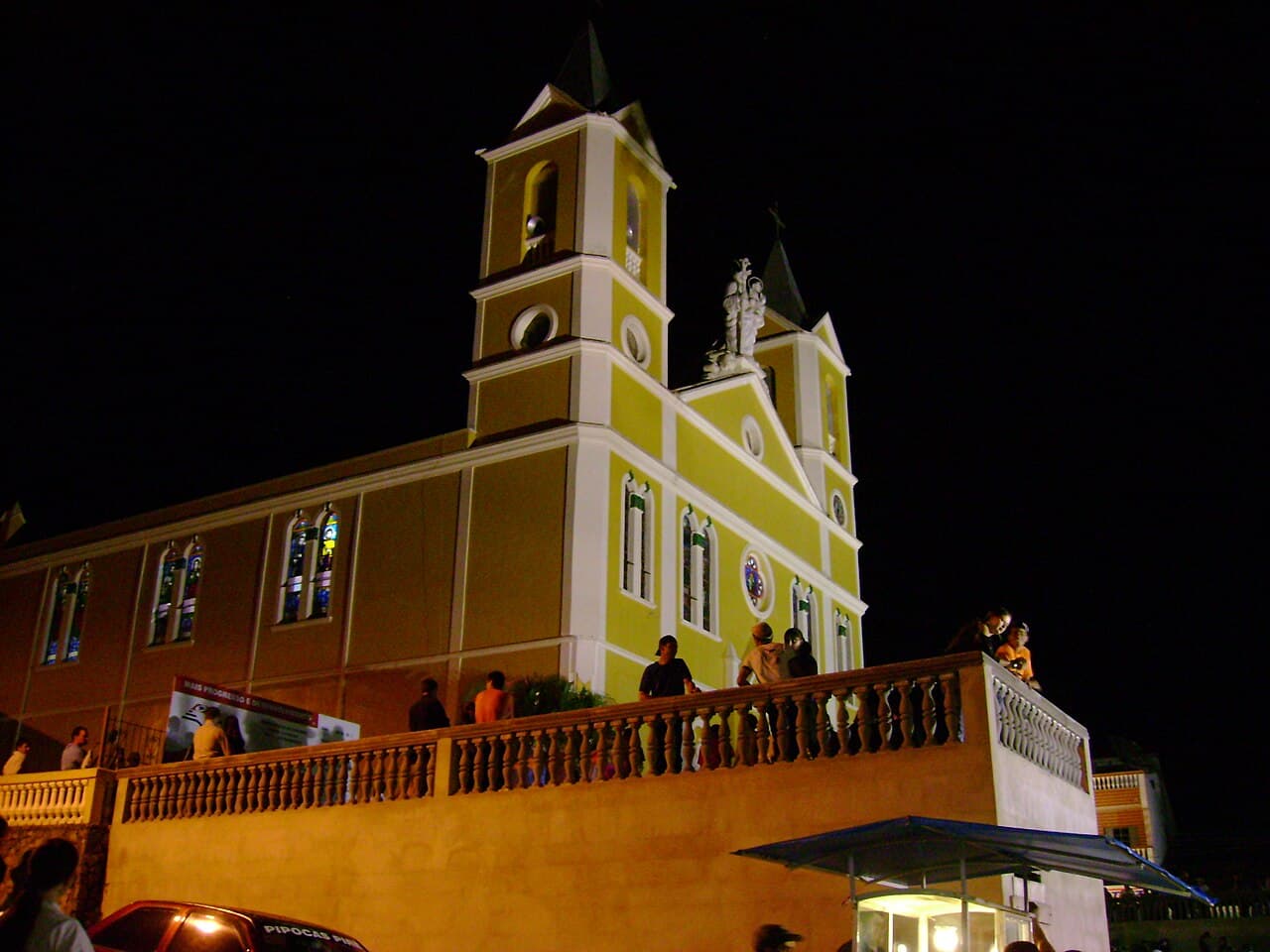 Vista lateral da Igreja de São José, Salesópolis SP (2009)