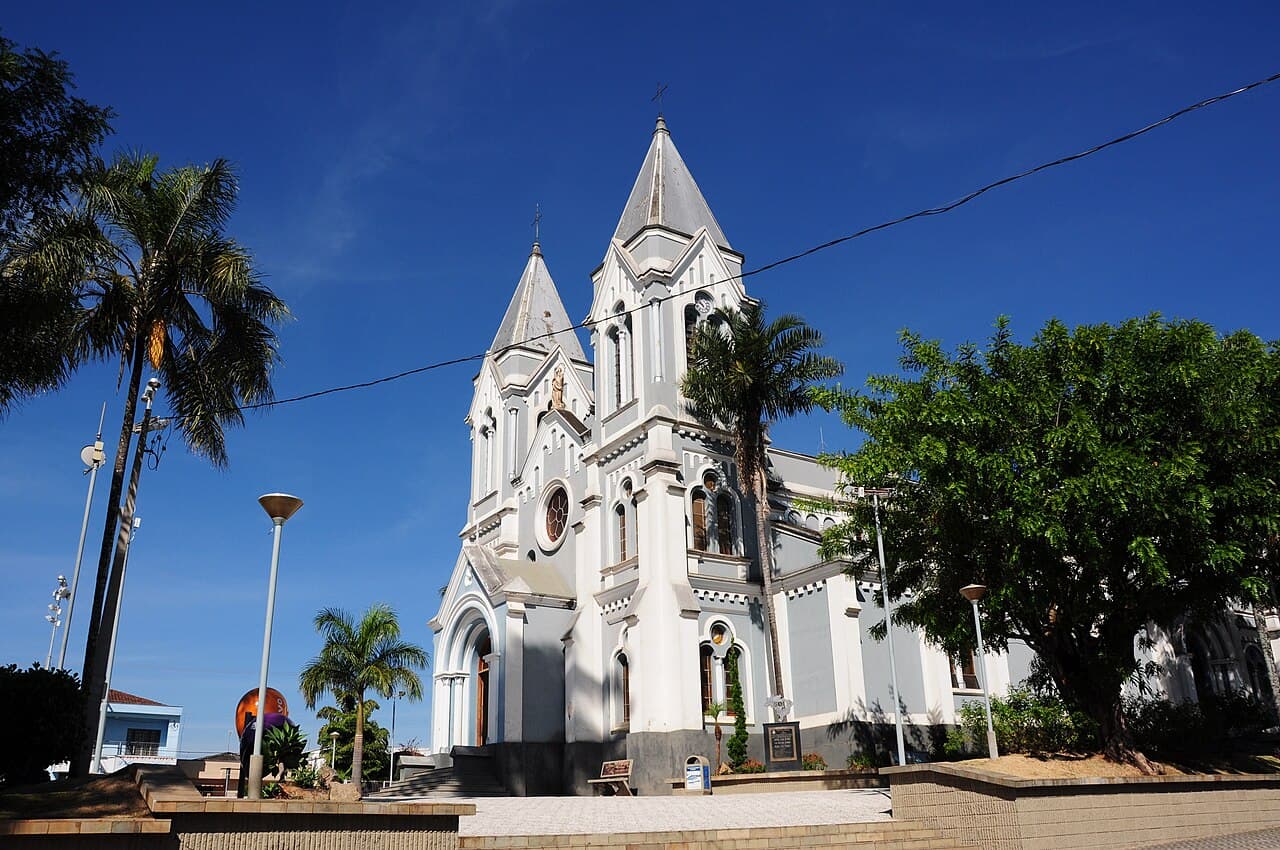 Igreja em Caconde - panoramio