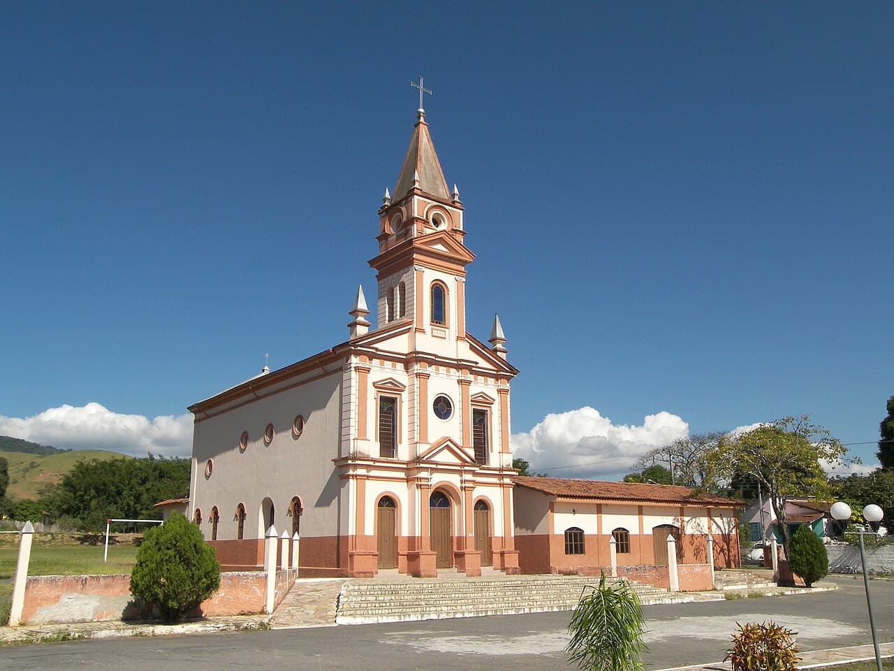 IGREJA N.SRA DA PIEDADE FUNDADA 1900 - panoramio